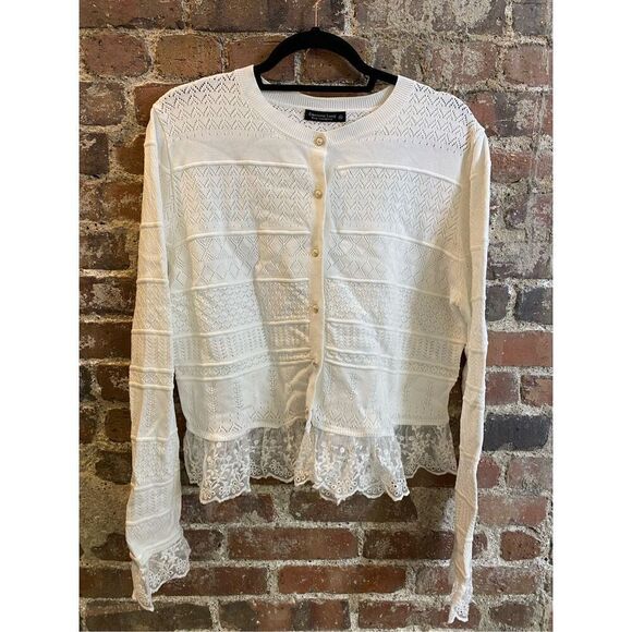 Emerson Lane Young Contemporary White Crochet Lace Button Down Sweater Cardigan - Picture 1 of 10